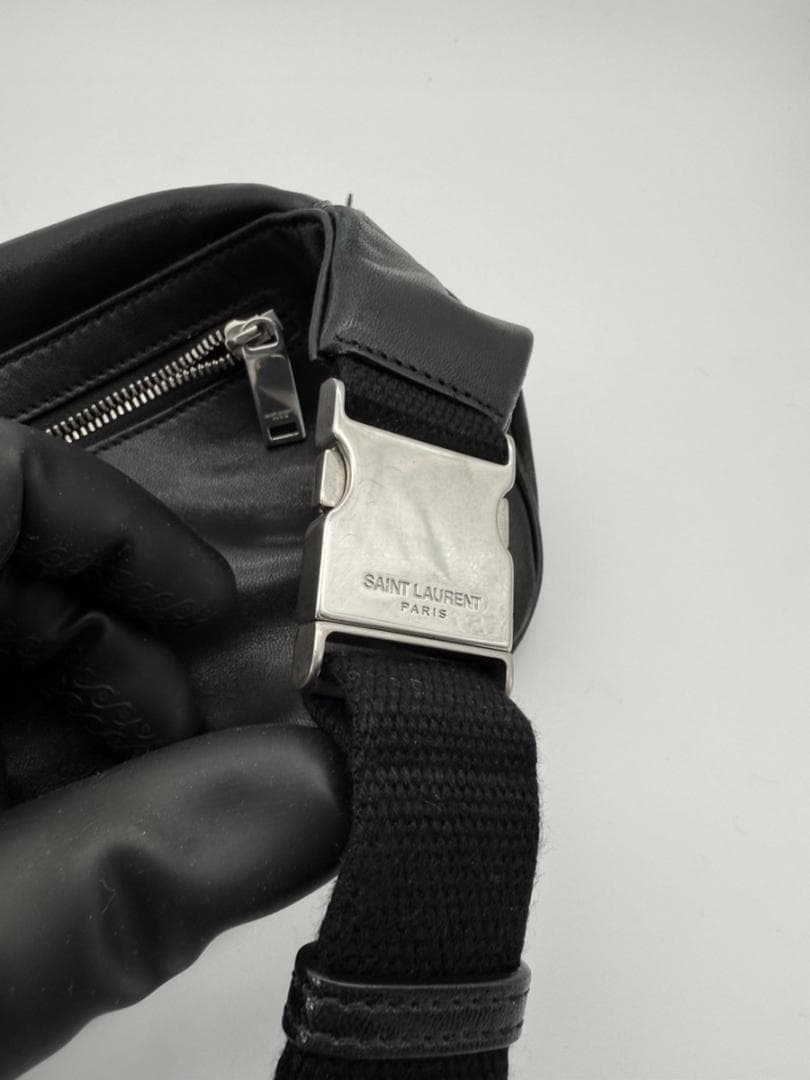 美品◇SAINT LAURENT レザー ボディバッグ ベルトバッグ 黒