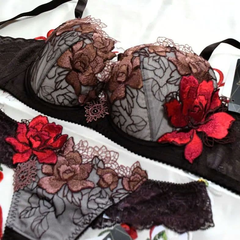 新品・タグ付き☆ワコール☆サルート☆７６Ｇ・ラピュタ☆ＷＩ☆Ｄ７５＆ソングＭ　Ｒ