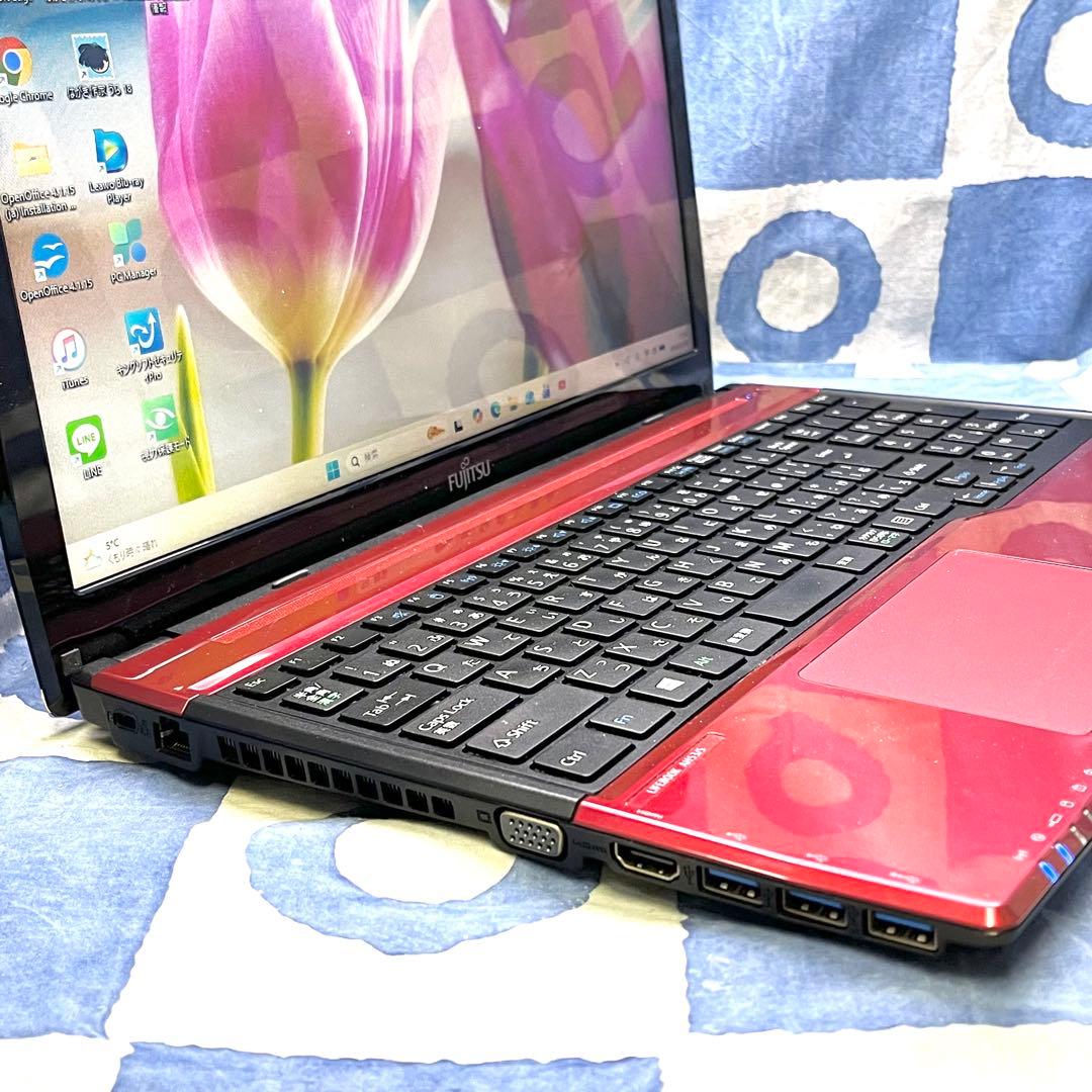 爆速SSD512G☆i7☆大人気赤ノートパソコン♪ブルーレイ&カメラ！Win11