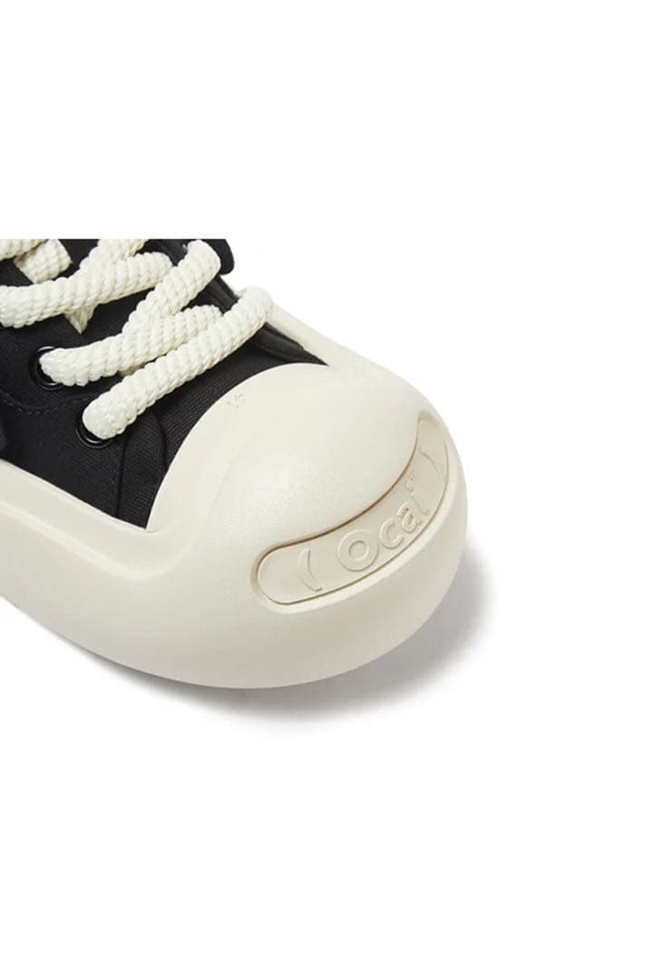 靴 OCAI SMILE CANVAS