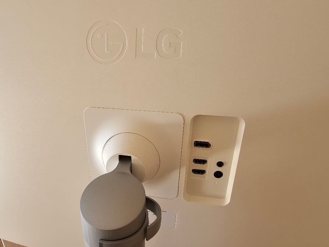 LG モニター ディスプレイ 32UN550-WAJP 31.5インチ/4K/