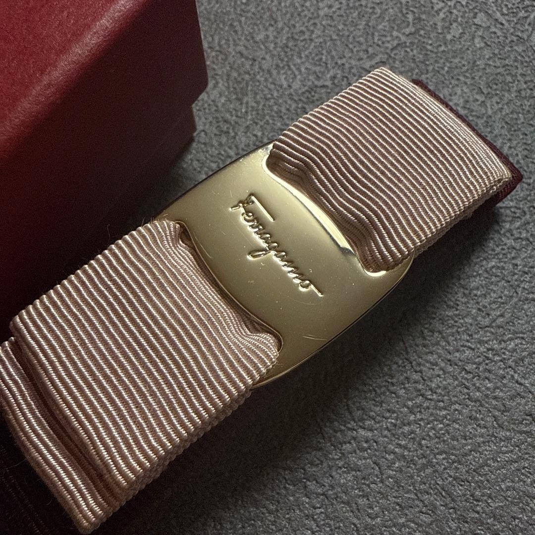 フェラガモバレッタ リボン バイカラー ヘアアクセサリー 箱付き