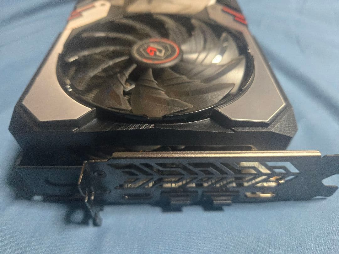 グラフィックボード・グラボ・ビデオカード ASRock Radeon RX 6800 XT Phantom Gaming