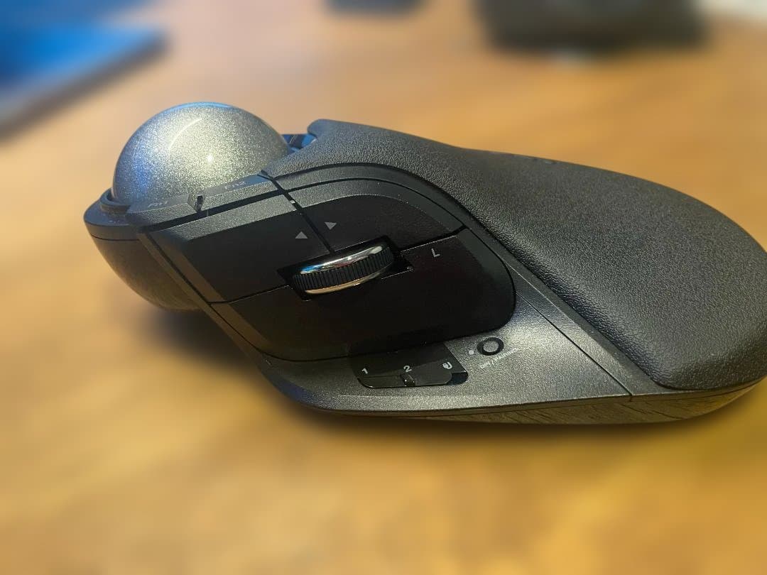 エレコム HUGE PLUS トラックボールマウス M-HT1MRBK-G