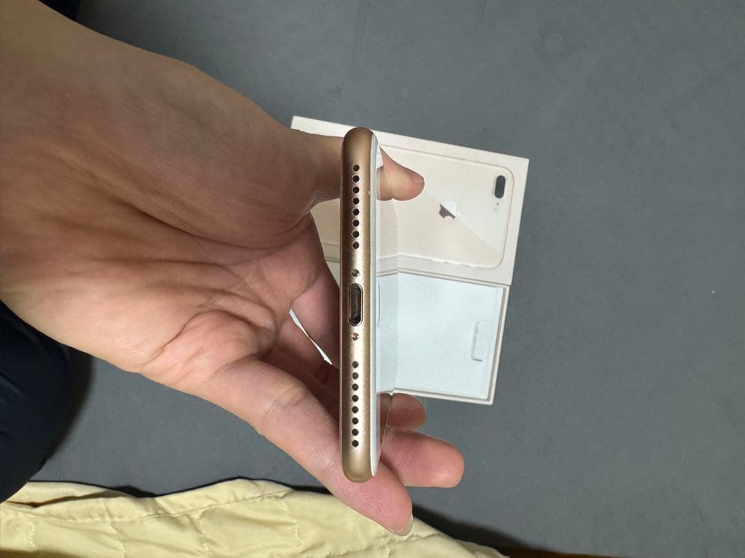 iPhone 8 Plus ゴールド 64GB