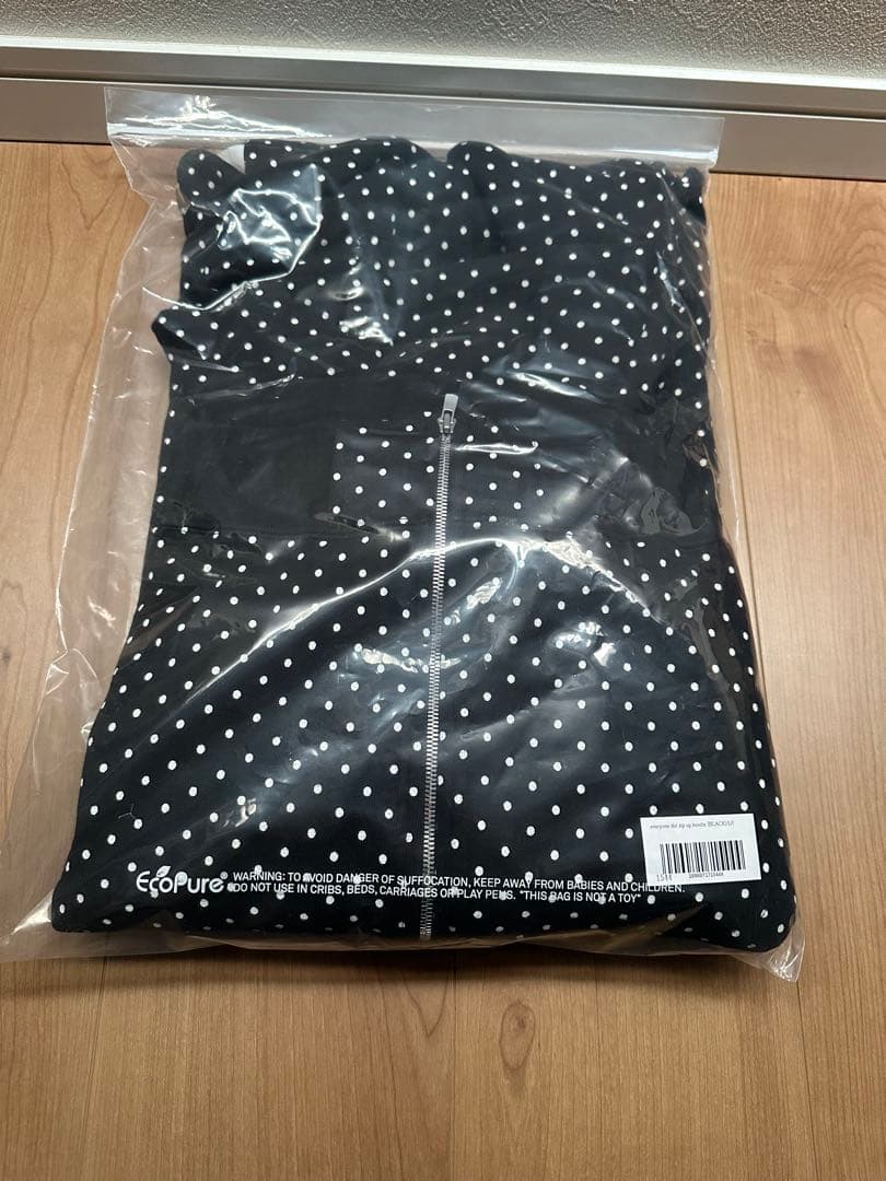 トップス everyone back logo dot zip up hoodie L