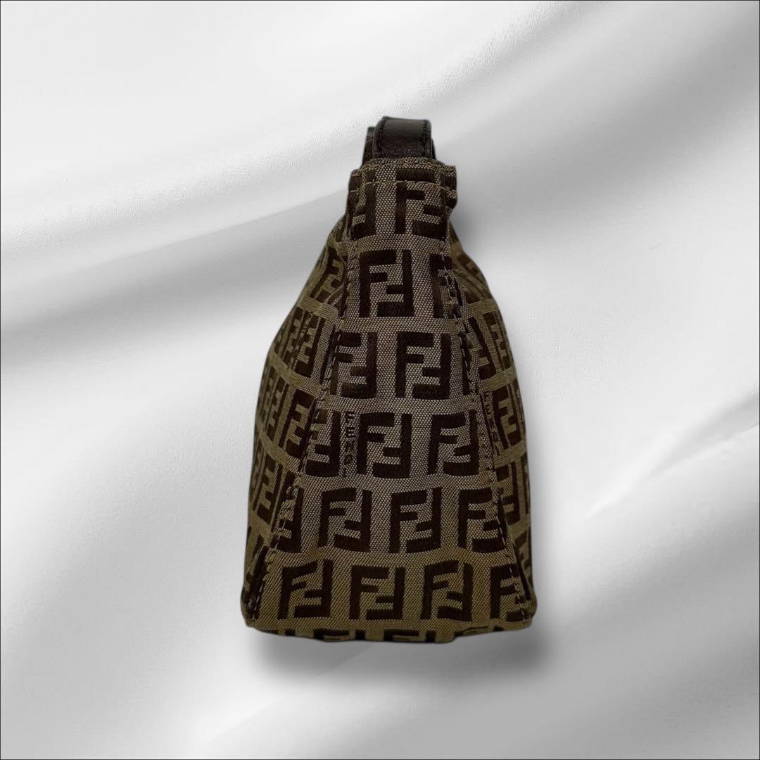【美品】 FENDI フェンディ ズッキーノ FF ポーチ