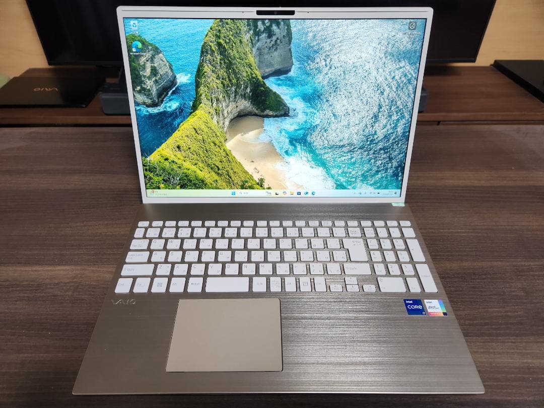 使用少美品 VAIO F16 i7-1355U 32GB 1TB Office他