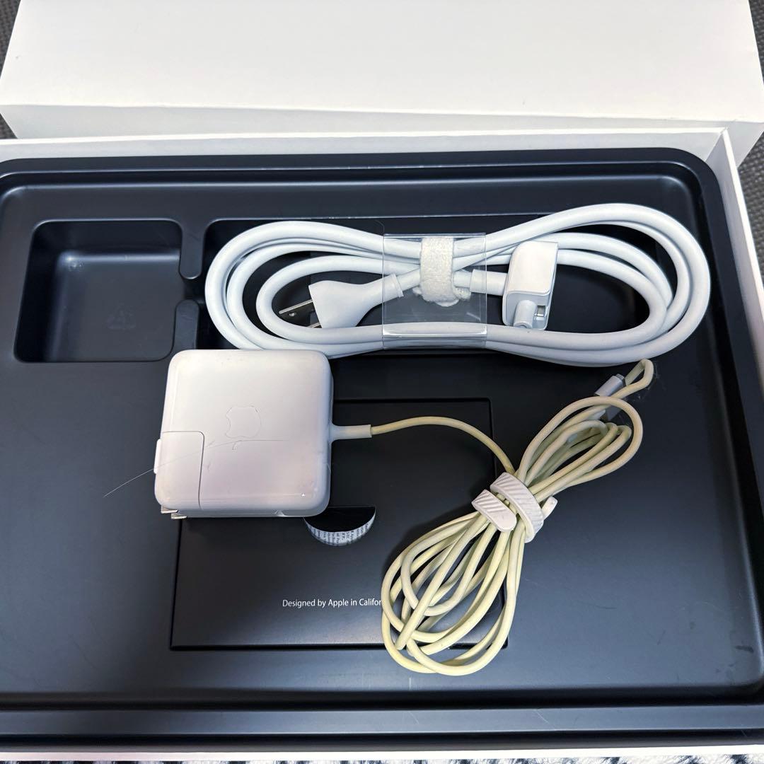 Apple MacBook Air 2017 13㌅ i5 8G 256GB