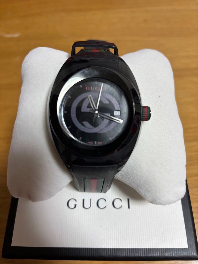 グッチ腕時計 GUCCI YA137107A　ベルト破損品