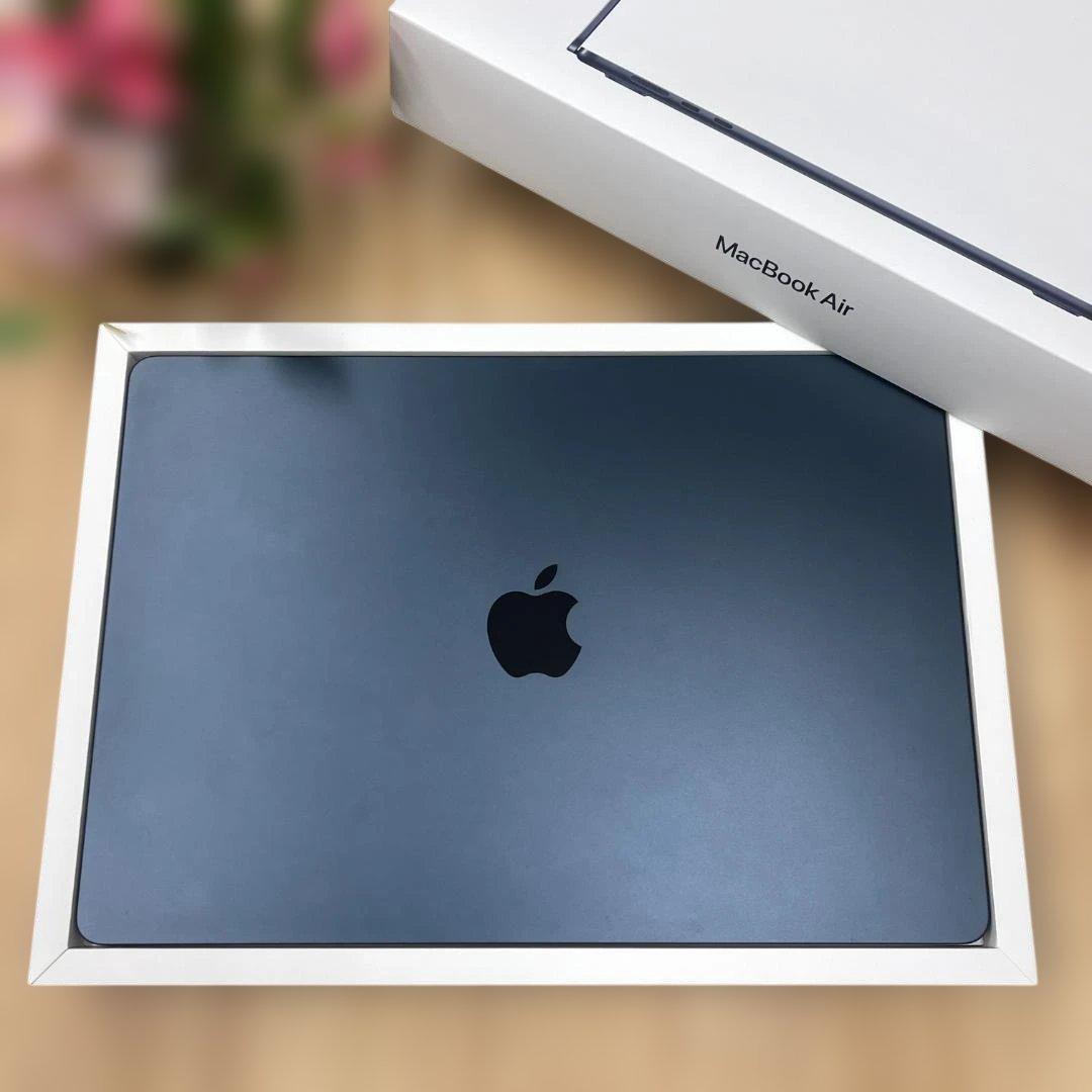 新品同様MacBook Air 15インチ M4チップ 512GB ミッドナイト