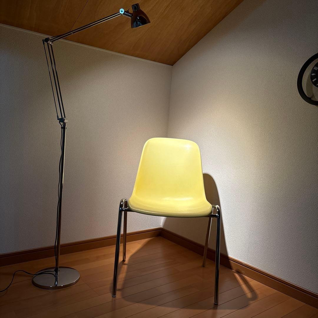 スペースエイジ レトロポップ MOD ELENA スタッキングチェア イエロー