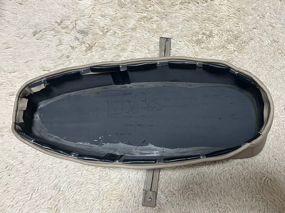 P*0様 ランブレッタ3型　ベージュシートカバー(表皮)