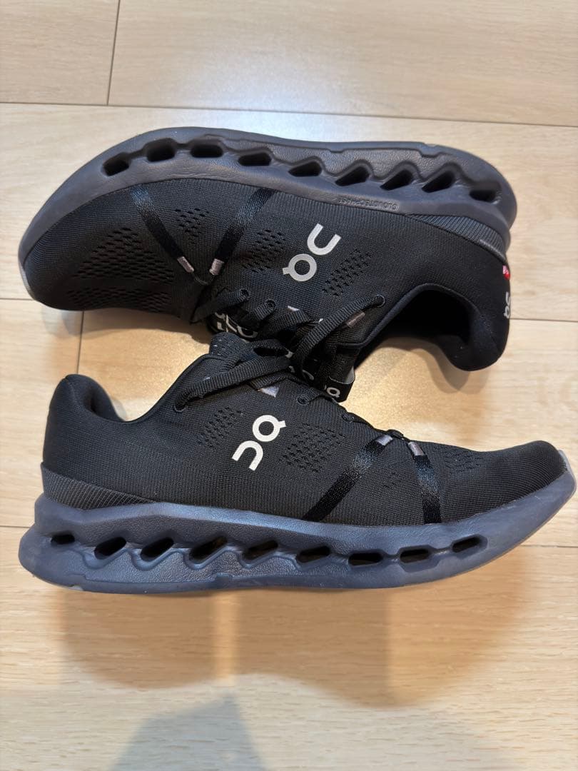 On クラウドサーファー ブラック 27.5cm