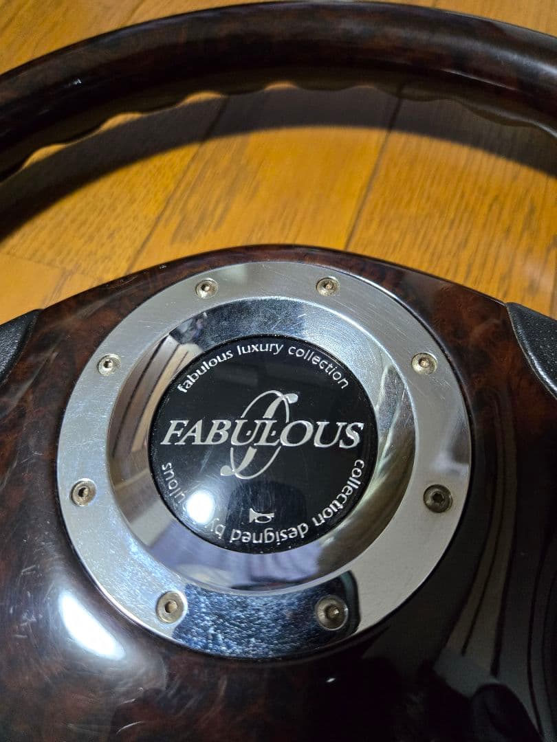 FABULOUS　ファブレス ステアリング