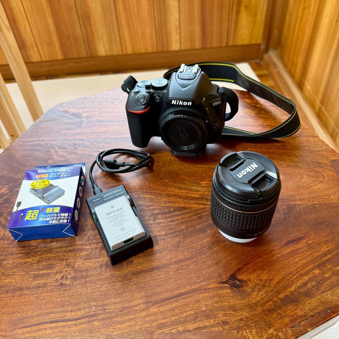 Nikon ニコン D5600 デジタル一眼レフカメラ