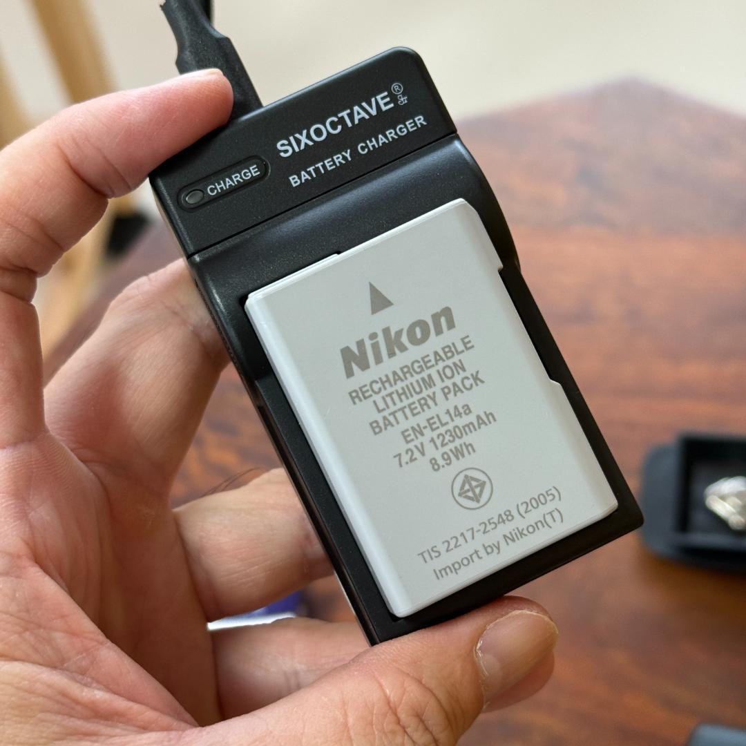 Nikon ニコン D5600 デジタル一眼レフカメラ