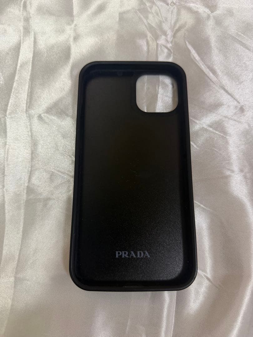 PRADA ストーン装飾 iPhoneケース13