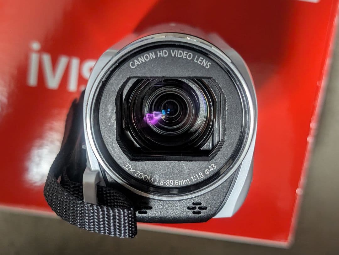 Canon ビデオカメラ IVIS HF R800