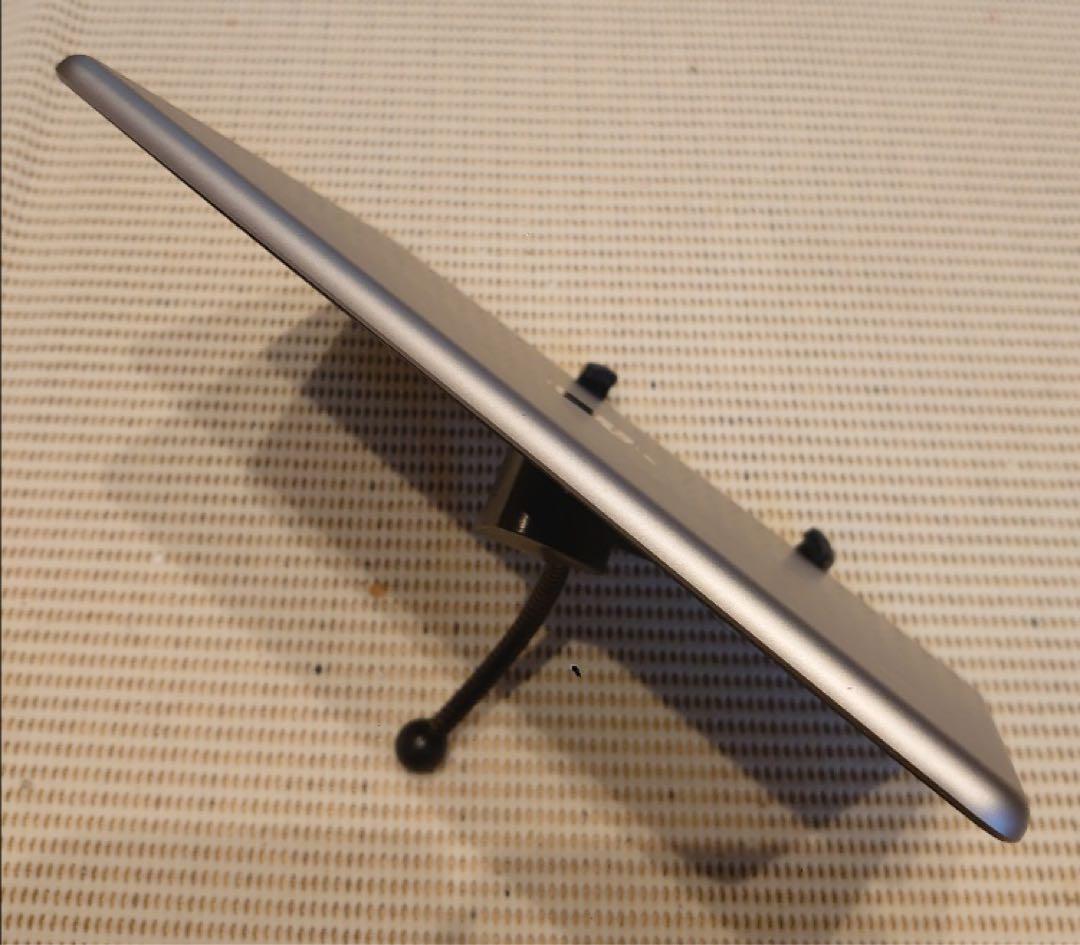 完動品iPad第6世代(A1893)本体32GBグレイ送料込WN4DU