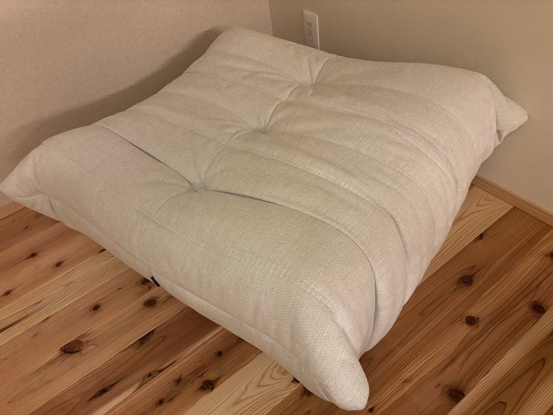 ligne roset トーゴパフ