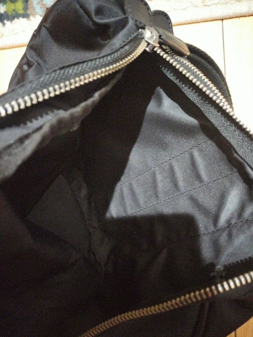 8日までの限定価格　Felisi　BEAMS別注のワンショルダー、ボディバッグ