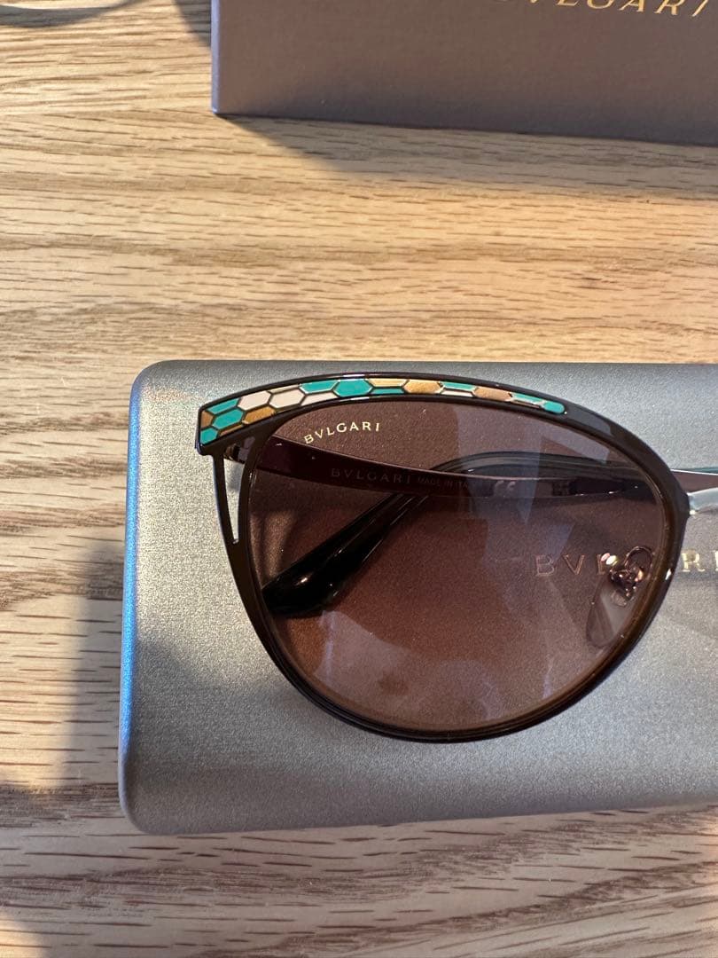 BVLGARI キャットアイ サングラス