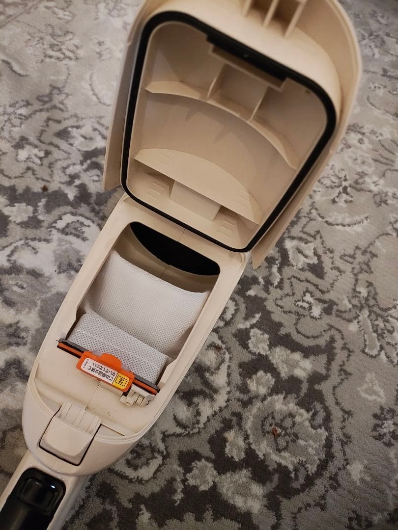 なぁちゃんマキタ充電式クリーナー CL115FD