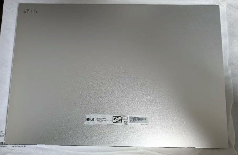 LG gram +view(サブモニター)