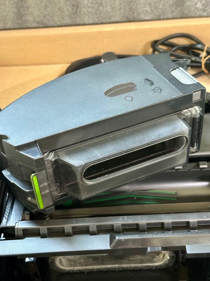 ひ*ん様 iRobot Roomba i2 本体 充電ドック付き