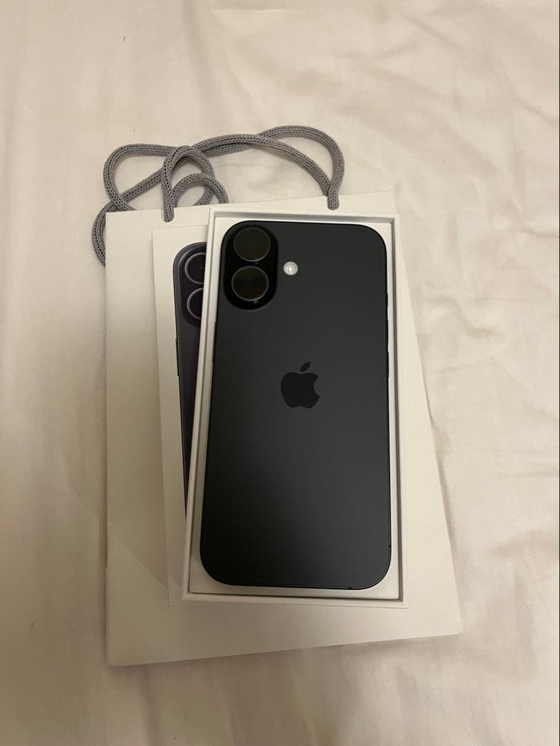 【新品未使用】　Apple iPhone17 256G本体　ブラック　付属品完備