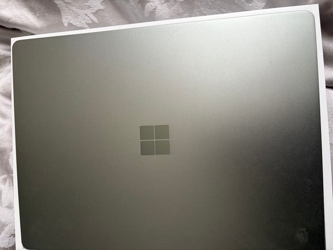 Microsoft Surface Laptop Go 2 本体