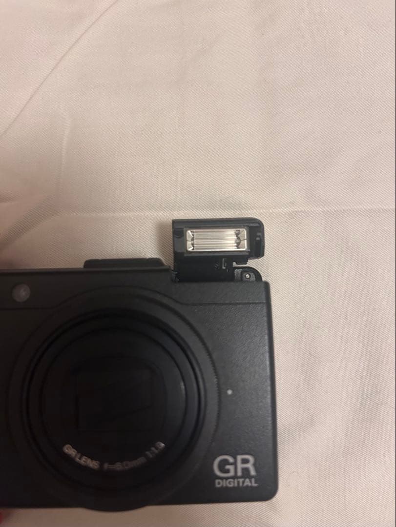 RICOH GR DIGITAL III 本体と付属品