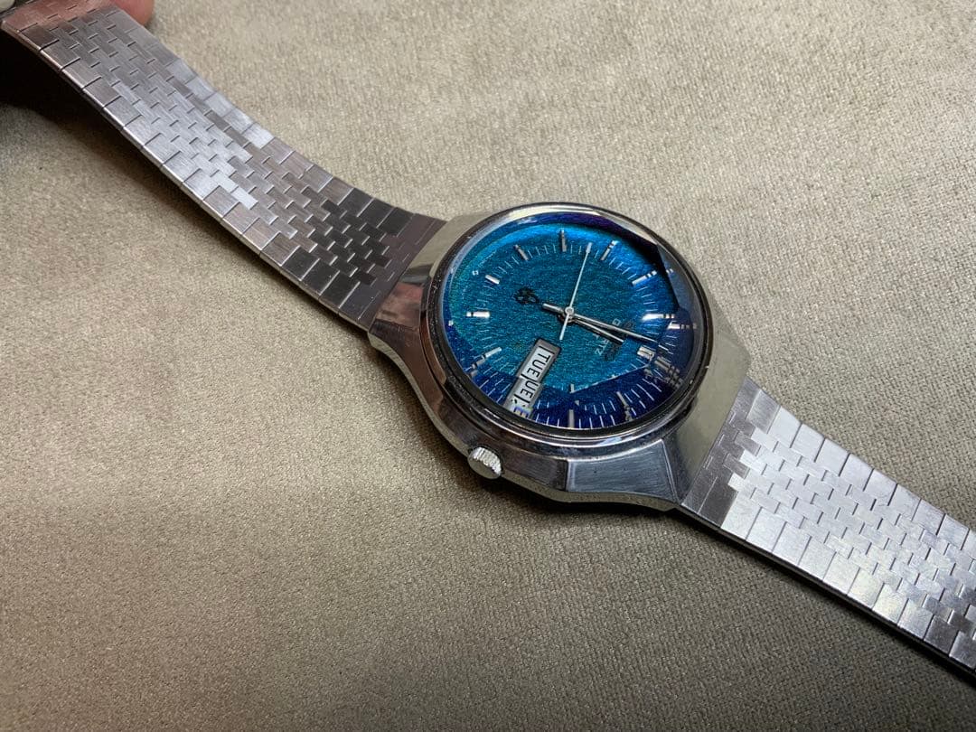 【 ゴリアテ 】SEIKO 38QTクオーツ 3803-7080