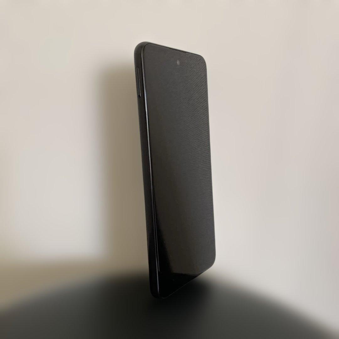 ZTE製のスマートフォン「Libero 5G III」