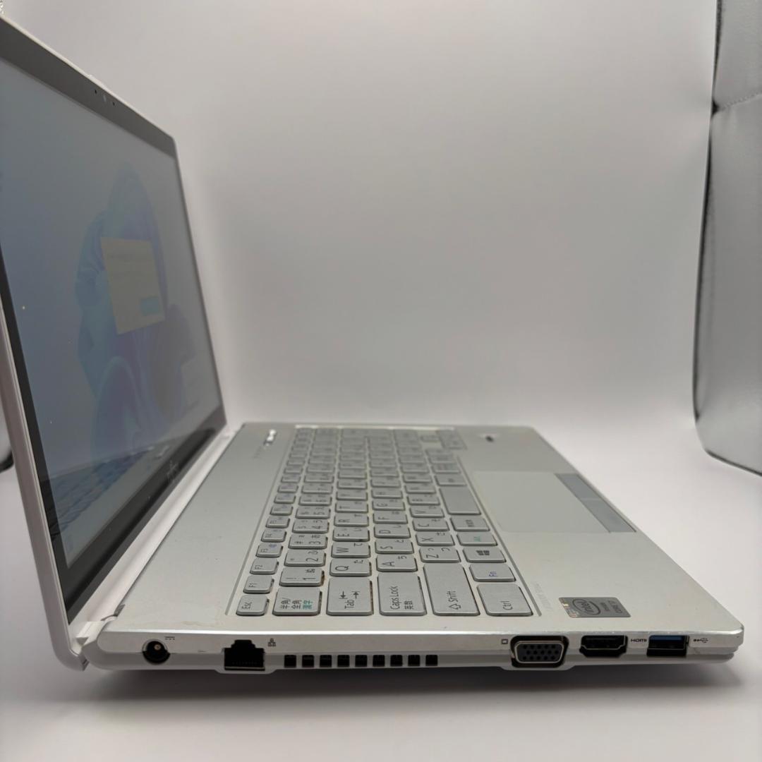 【FUJITSU】高性能i7 新品SSD256GB メモリ8GB ノートPC