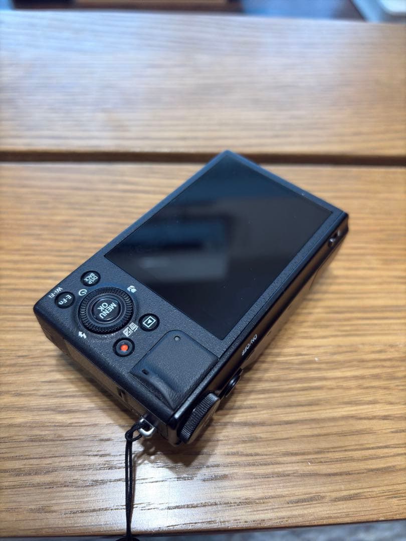 富士フイルム XQ2 コンパクトデジタルカメラ