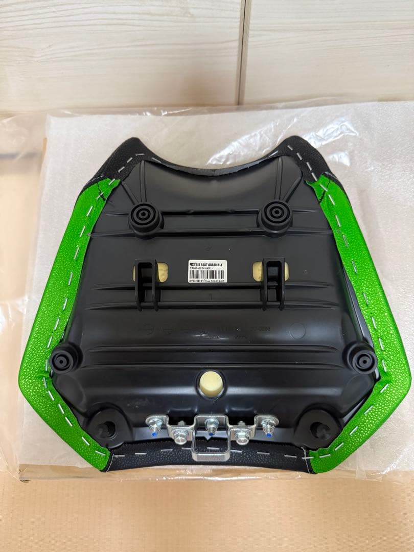 Kawasaki ZH2 ZH2SE 全年式適合 −２cm 低反発シート