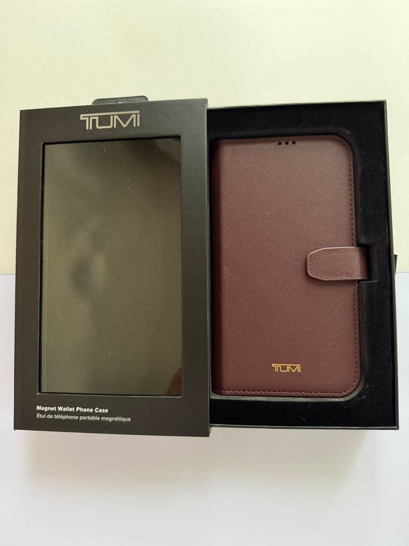 iPhone14promax TUMI バーガンディ 手帳型（取外し可能）ケース