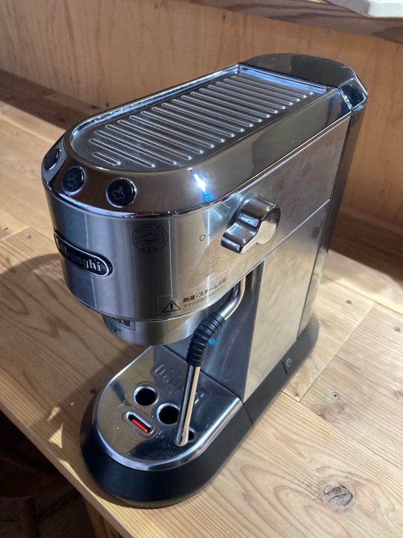 DeLonghi エスプレッソカプチーノマシン シルバー