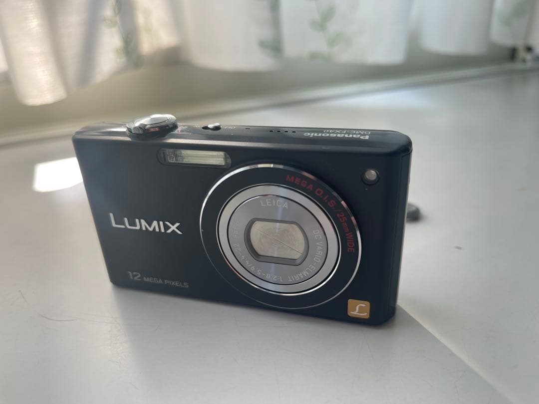 LUMIX DMC-FX40 12メガピクセル コンパクトデジタルカメラ