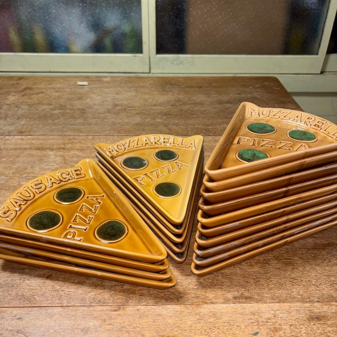 メルちゃんMozzarella15枚SAUSAGE PIZZA4枚の19枚