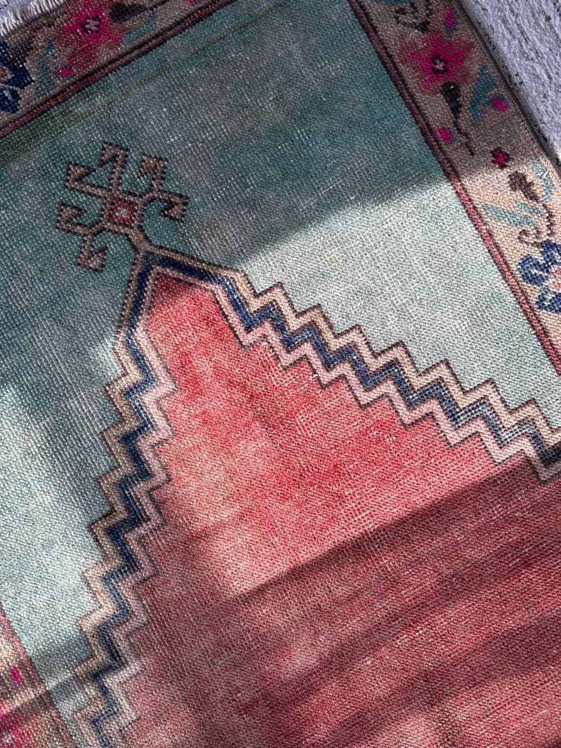 124×80 ミフラーブ　トルコ　ヴィンテージラグ　トルコラグ　ペールカラー