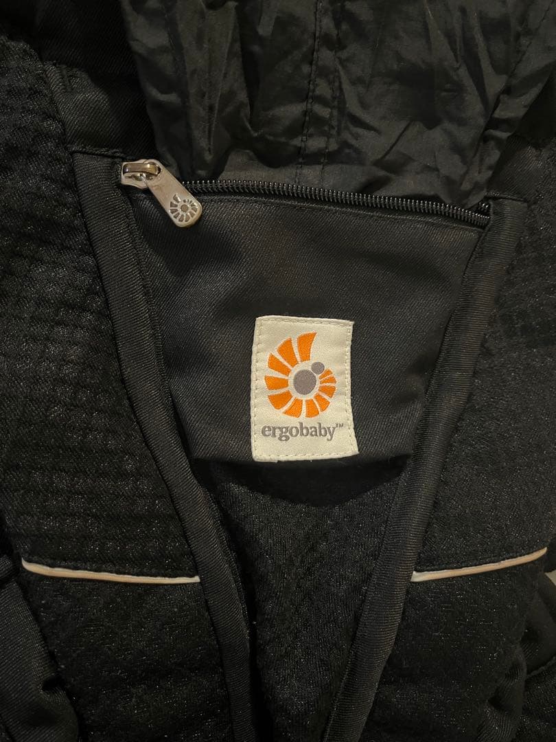 ergobaby オムニブリーズ　ブラック★スリコ収納袋付き