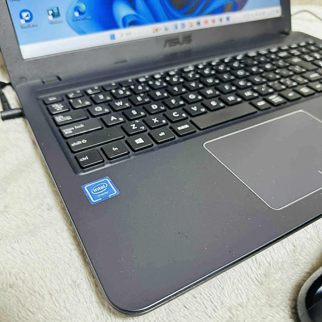S106 ASUSノートパソコンSSDサクサク動くWindows11オフィス付き