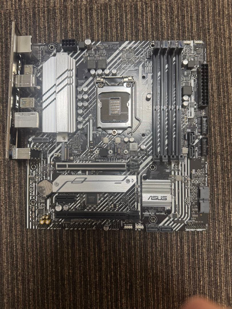 ガレリア　pcケース