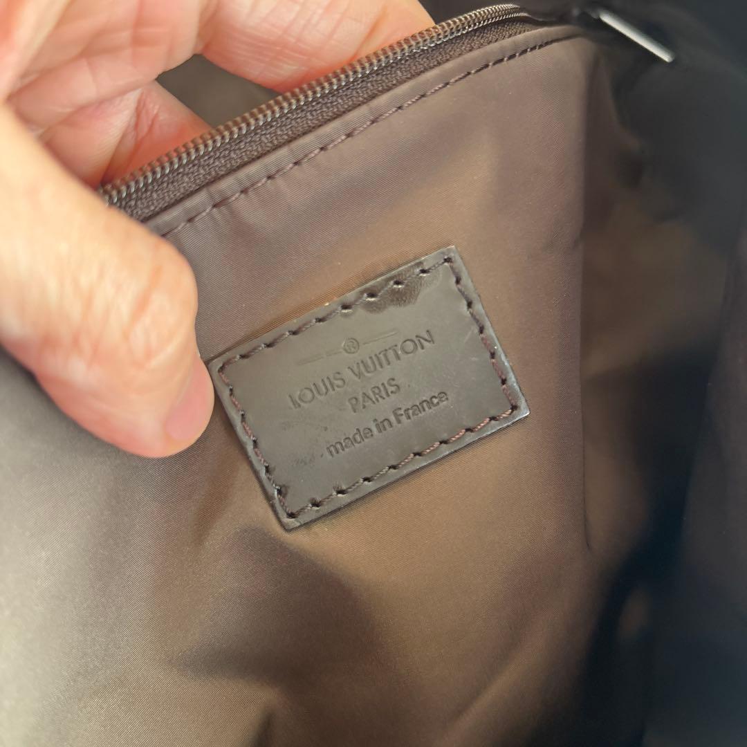 Louis Vuitton ブラック メッセンジャーバッグ