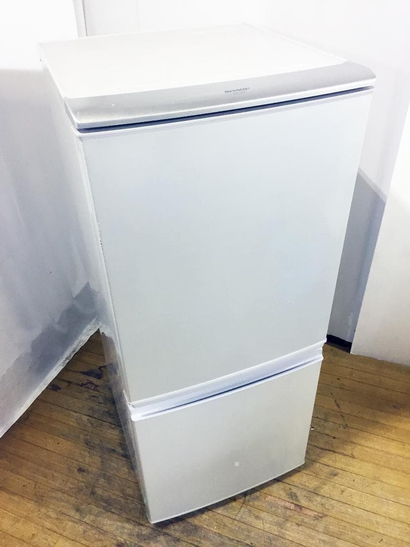 送料無料♦SHARP 137L 2ドア冷蔵庫【♦SJ-14T-S】