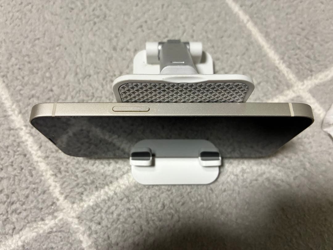 Apple iPhone 13 ホワイト 本体 充電ケーブル付