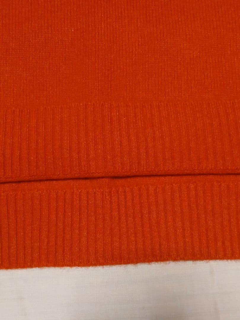 【新品未使用】ユニクロ アニヤハインドマーチ カシミヤセーター M 赤